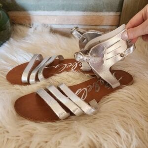 Anthropologie Wenona Rebels Ancient Greek Silver Leather Sandals Womens
